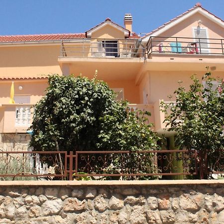 Apartman Tisno Buitenkant foto