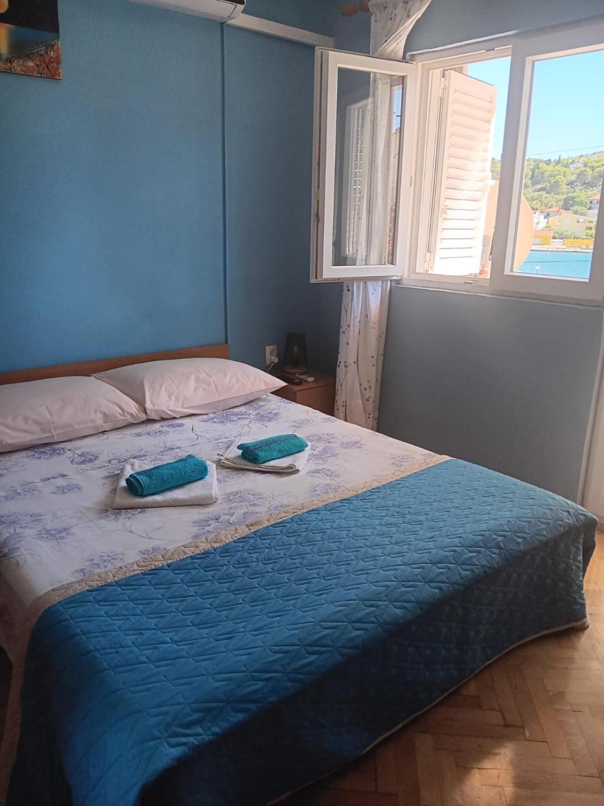Apartman Tisno Buitenkant foto