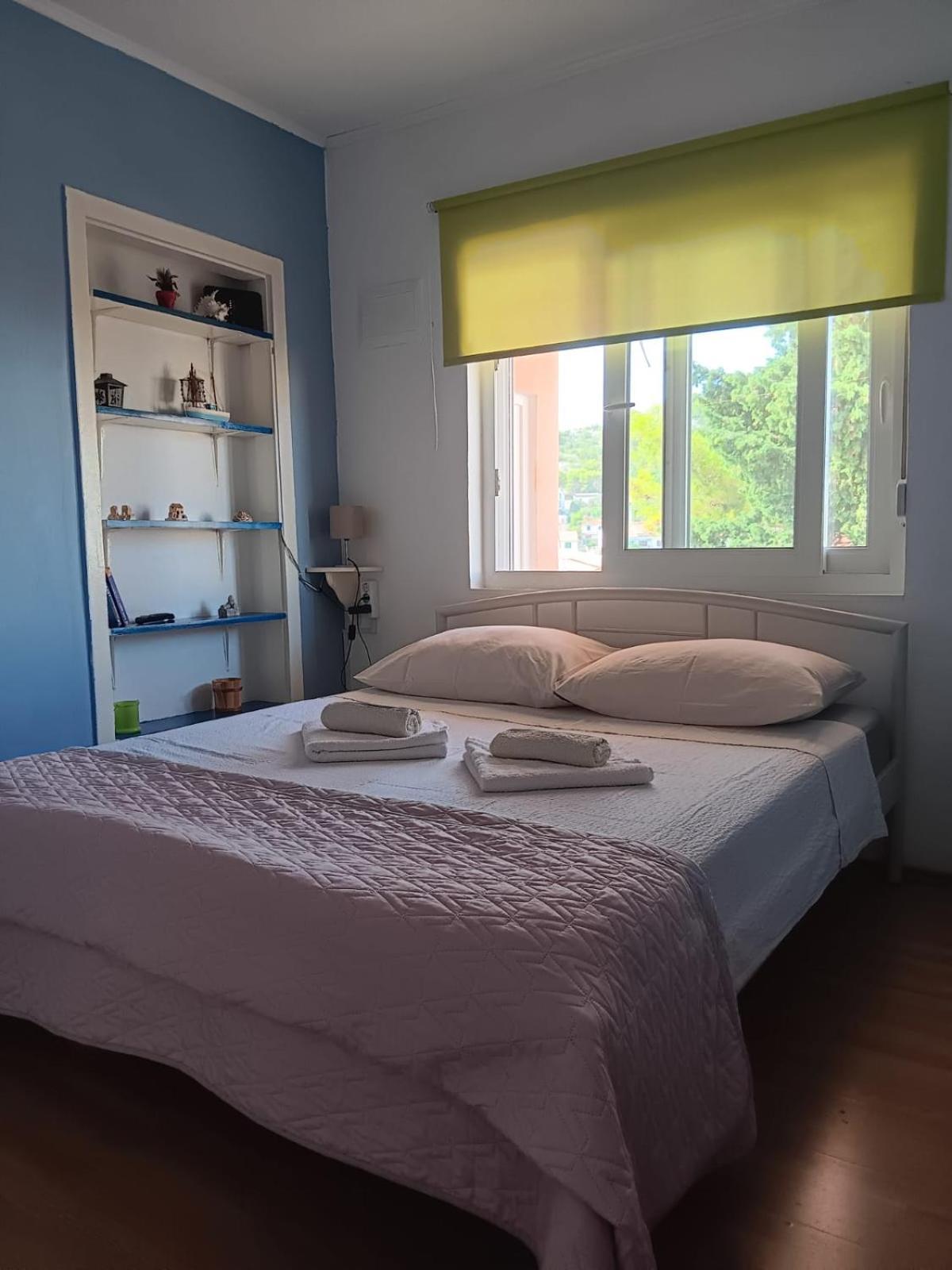 Apartman Tisno Buitenkant foto