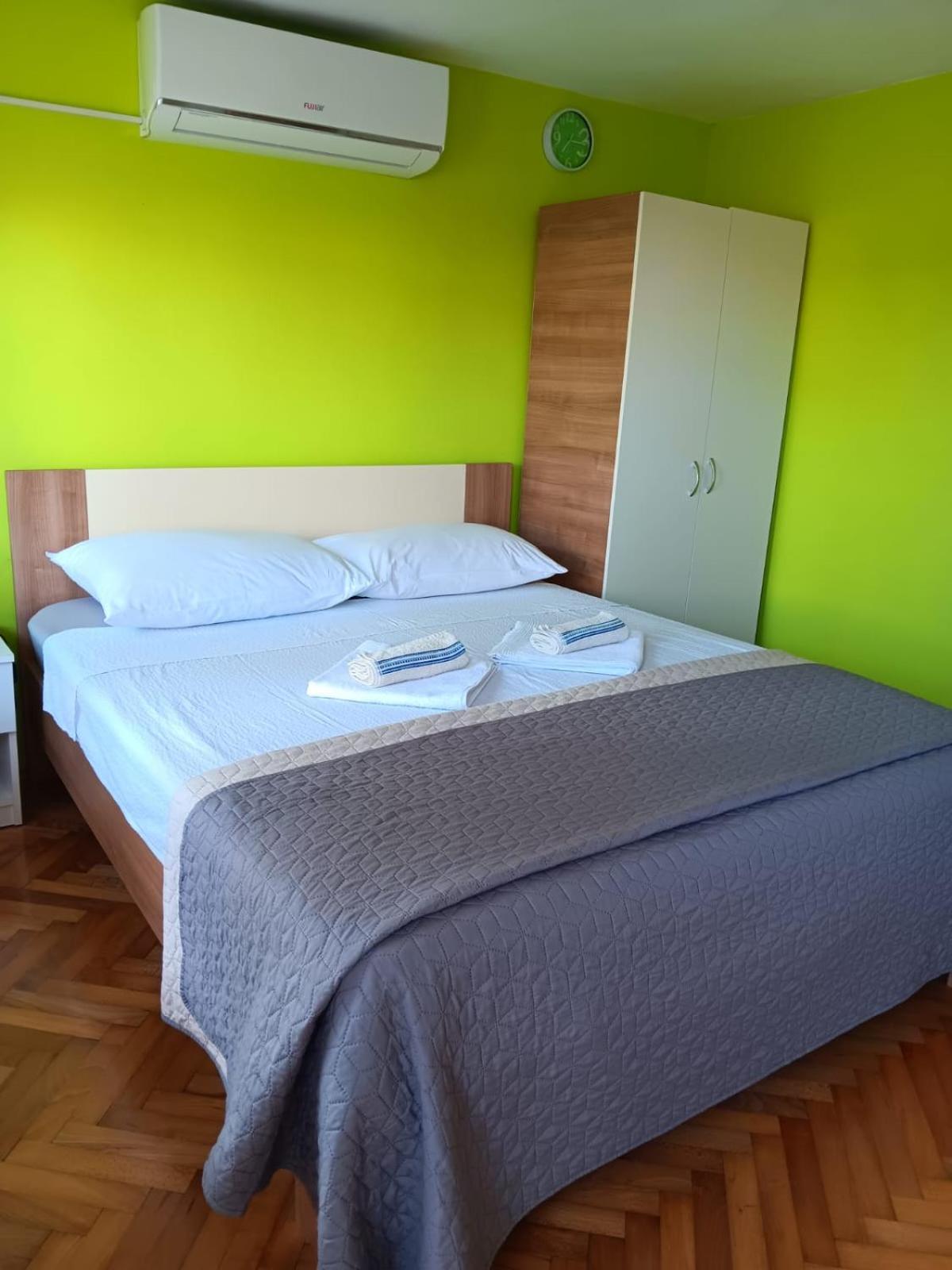 Apartman Tisno Buitenkant foto