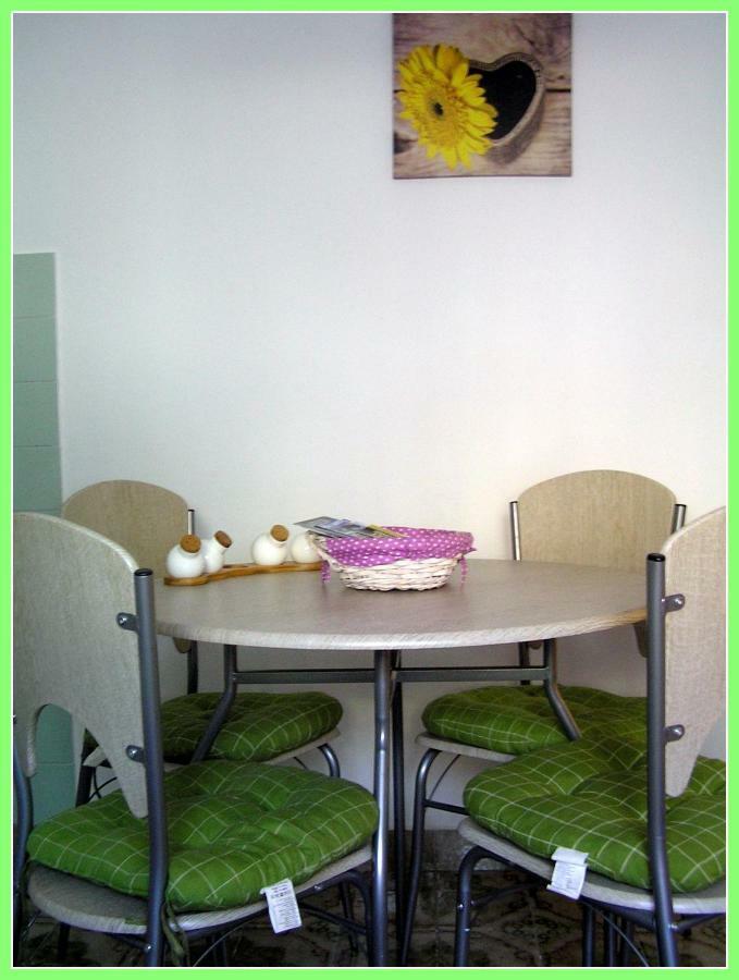Apartman Tisno Buitenkant foto