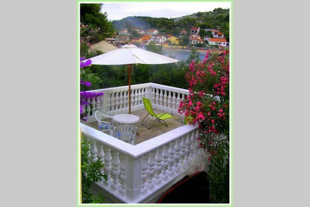 Apartman Tisno Buitenkant foto