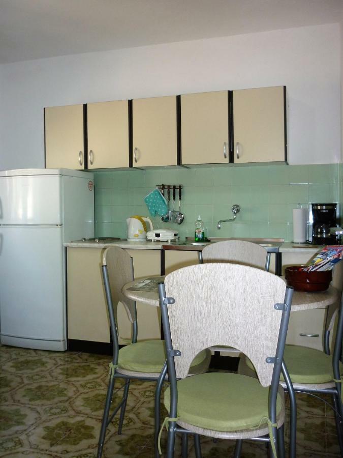 Apartman Tisno Buitenkant foto