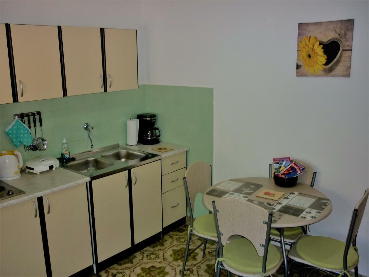 Apartman Tisno Buitenkant foto