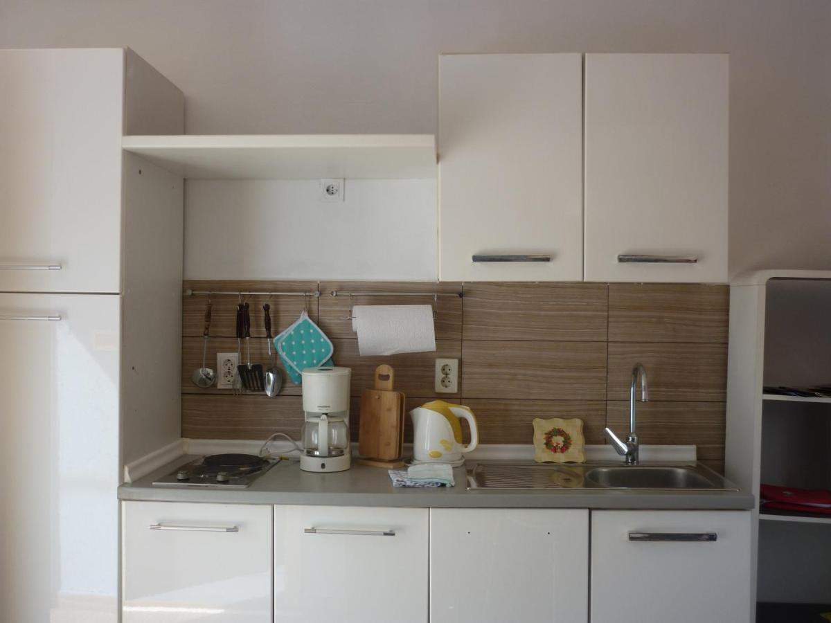 Apartman Tisno Buitenkant foto